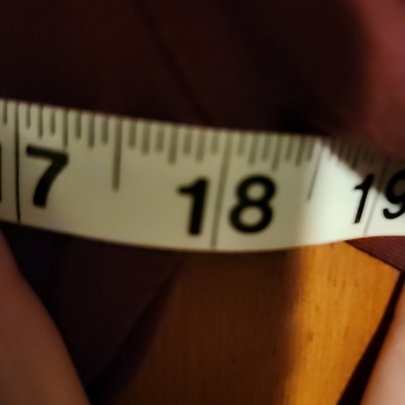 Harley Davidson Woman's Sz S Long Sleeve cotton maroon top, front beaded logo - Picture 9 of 10